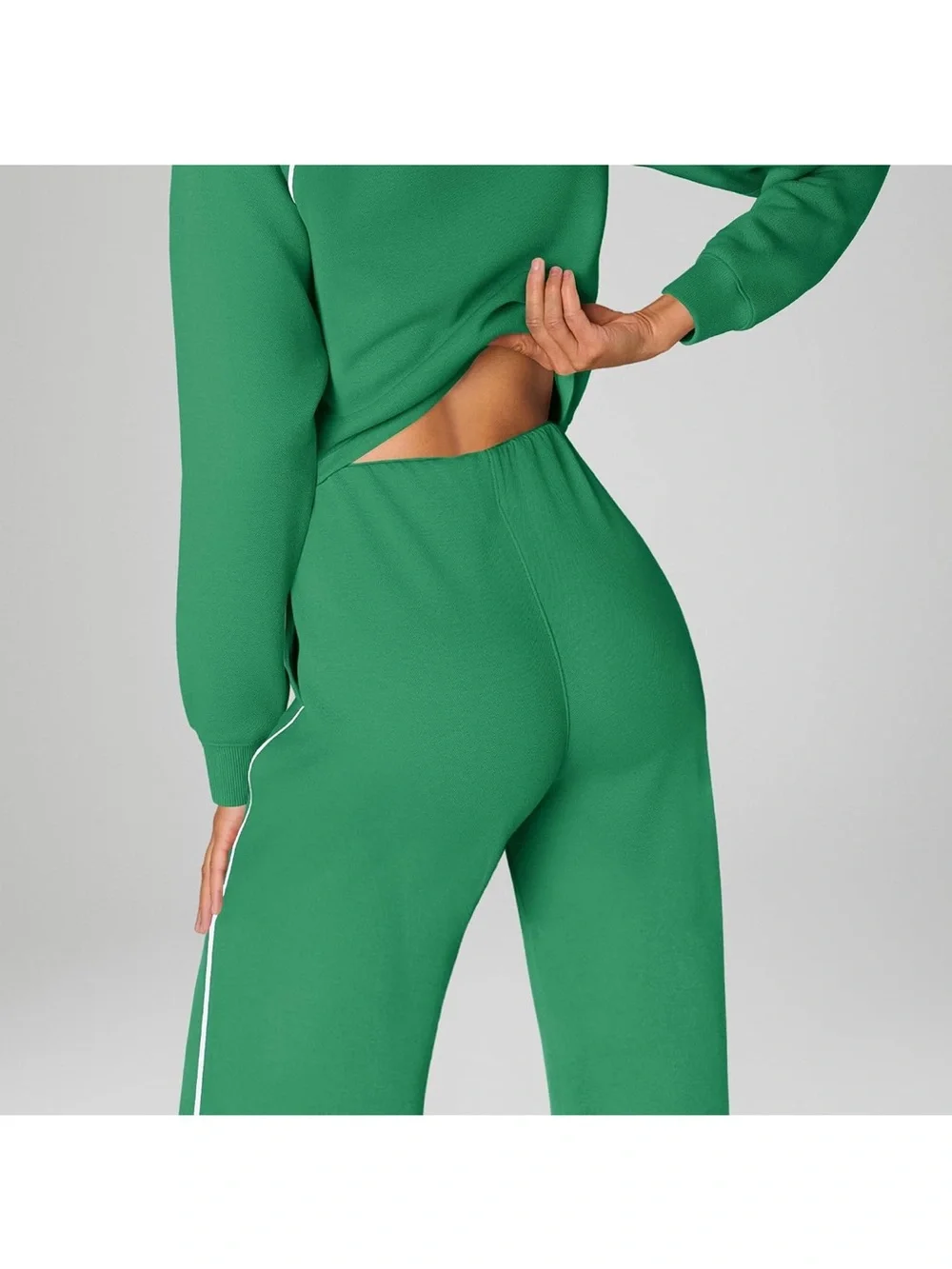 Green Wide-Leg Zip-Neck Jumpsuit with White Piping easy potty feature 💚 - Picture 5 of 7